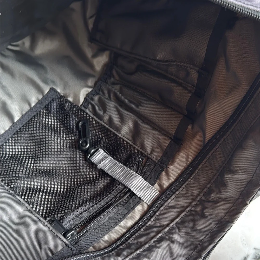 REI Musette Messenger Bag Black & Gray